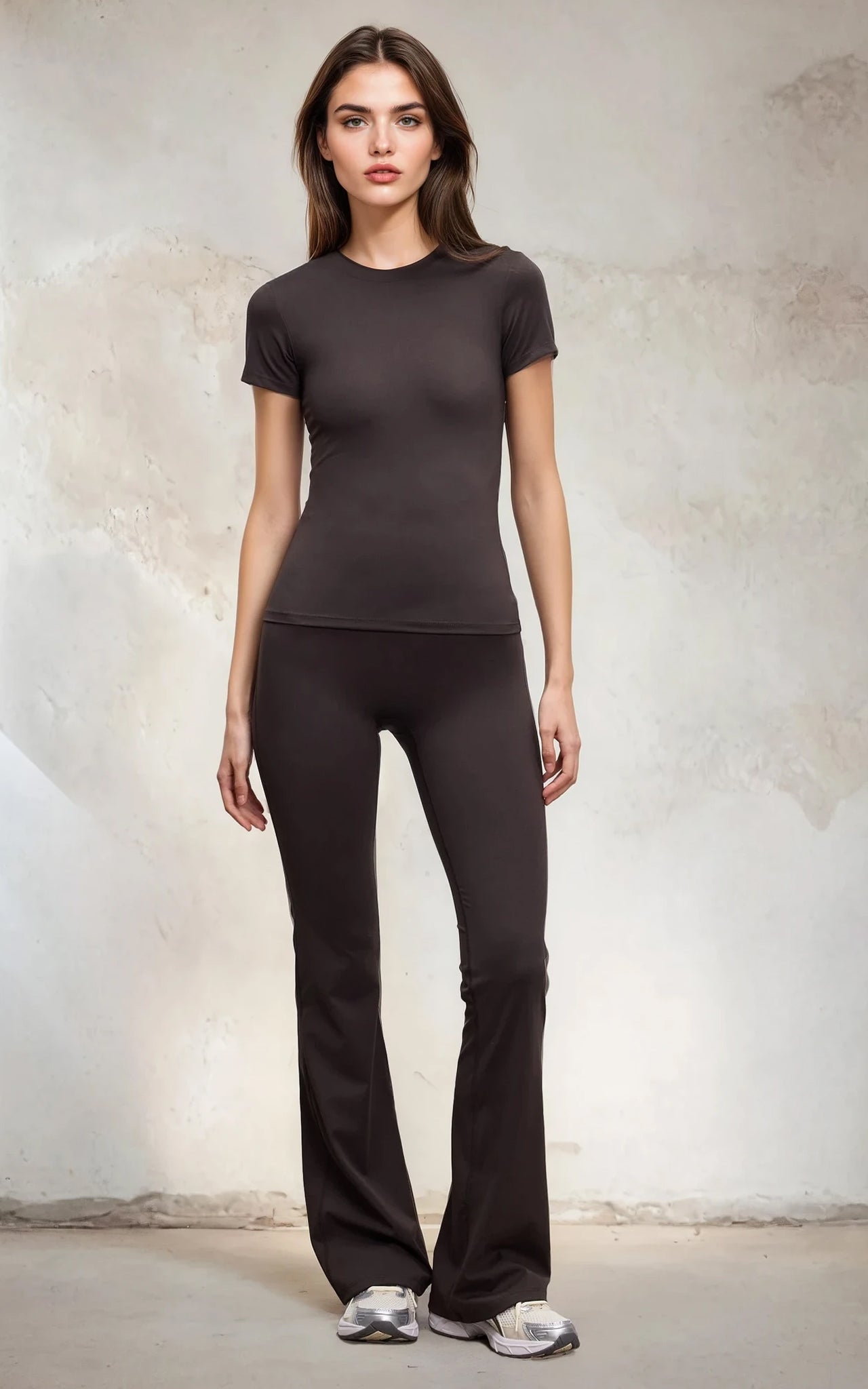 Women’s Black Flared Sports Leggings – High-Waist Stretch Brown