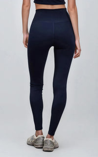 Women’s Black High-Waist Performance Leggings – Sculpted Fit Grey