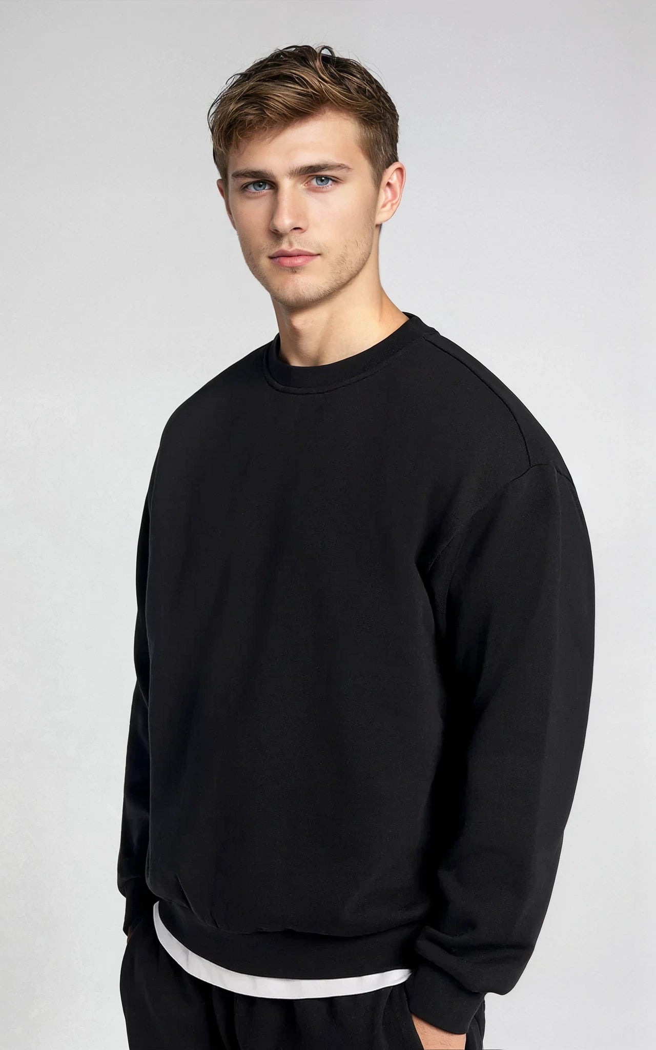 Men’s Fleece-Lined Crew Neck Sweatshirt - Black