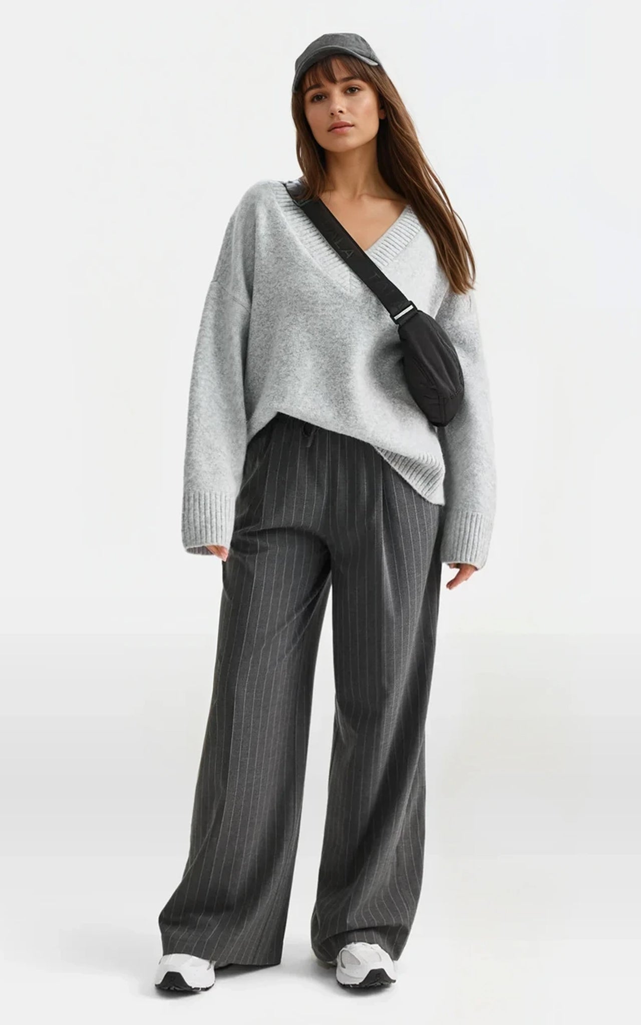 V-Neck Knit Jumper – Relaxed Fit