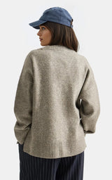 V-Neck Knit Jumper – Relaxed Fit