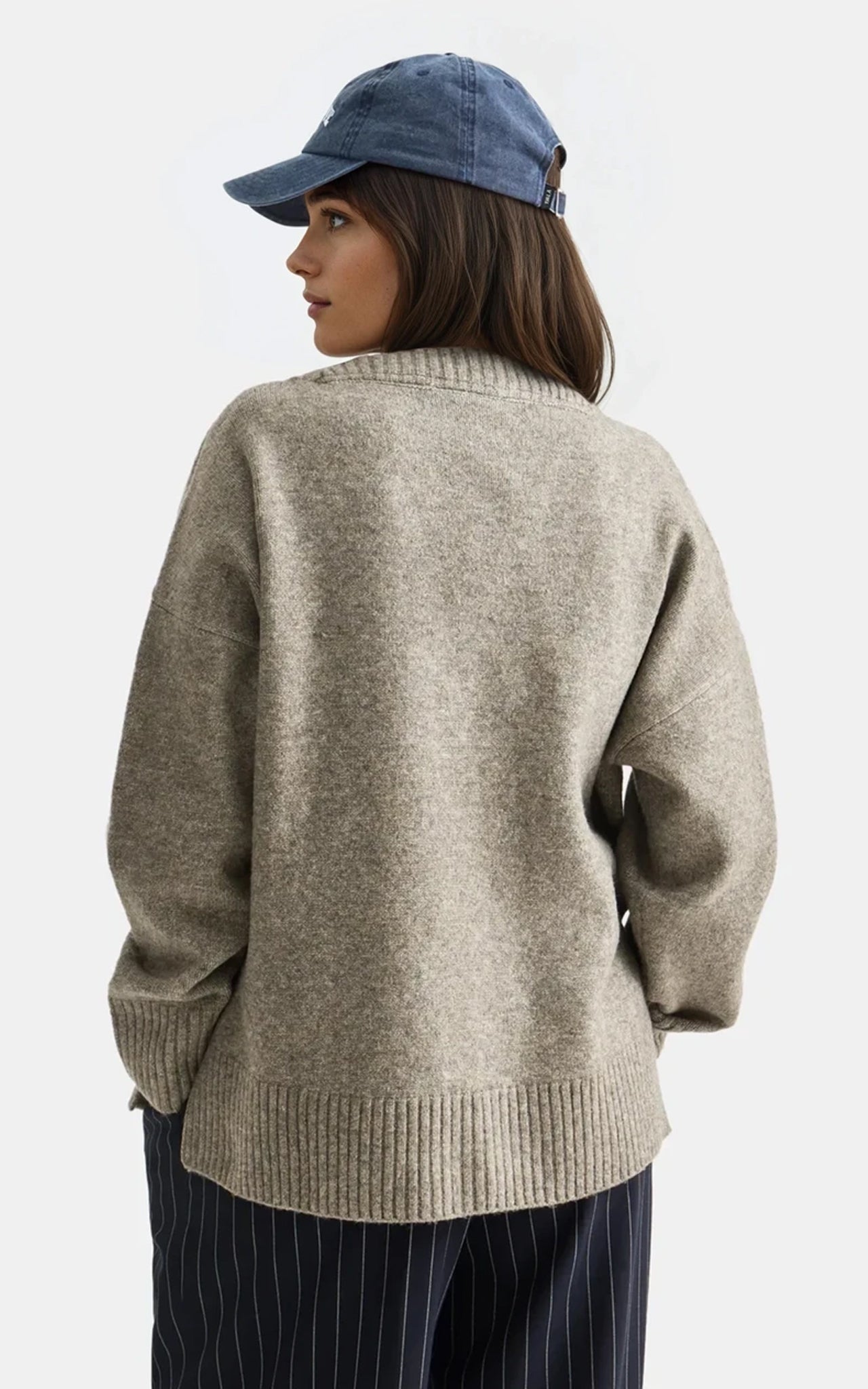 V-Neck Knit Jumper – Relaxed Fit